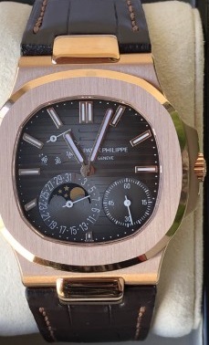 รับซื้อPATEK PHILIPPE 5712R