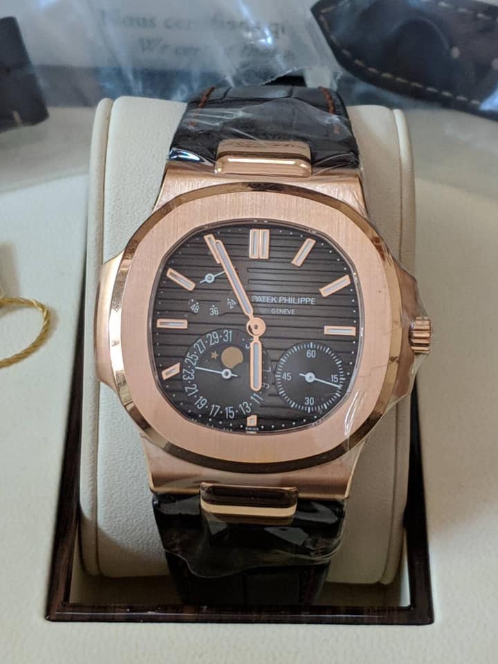 หาร้านรับซื้อนาฬิกาPatek 5712R